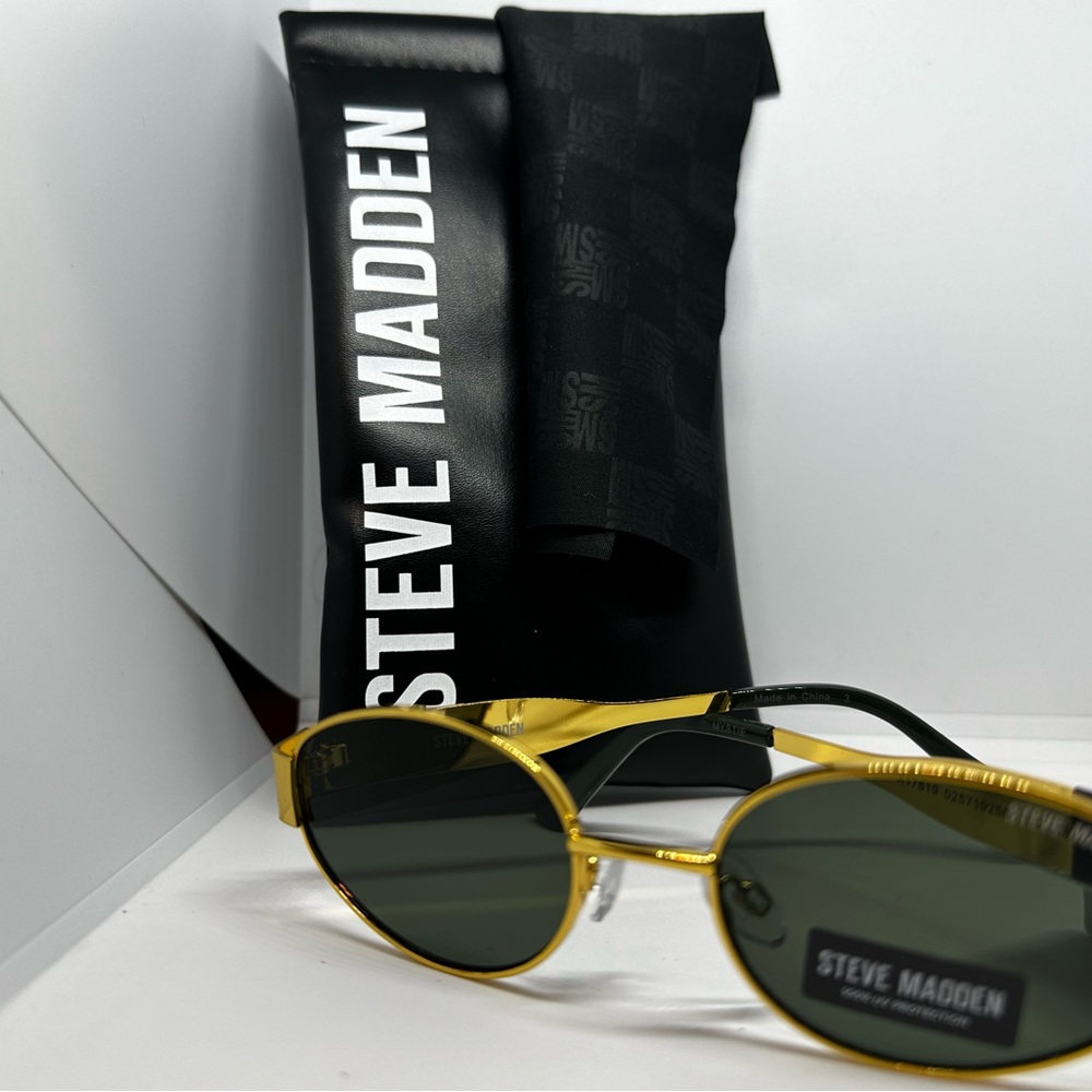 Steve Madden Gold Frame Sunglasses. Green Accents. New - Picture 2 of 7